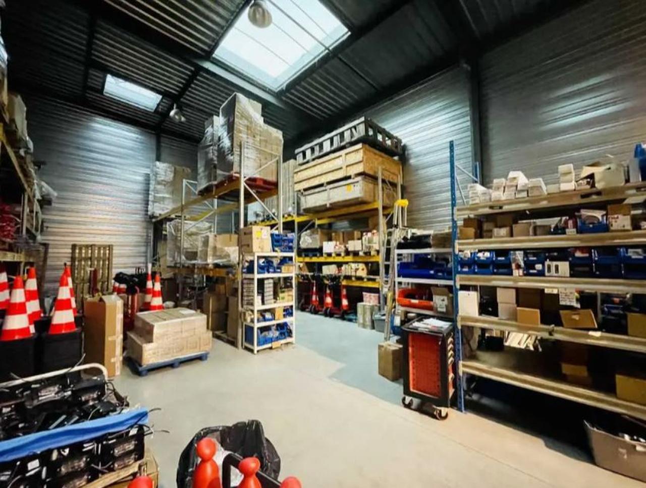 Local d'activité Chaponost 420m² Location local d'activité Chaponost Rhône OLACT2426419 1